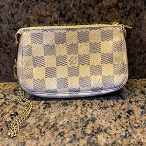 Louis Vuitton Demier Azur Mini Pochette